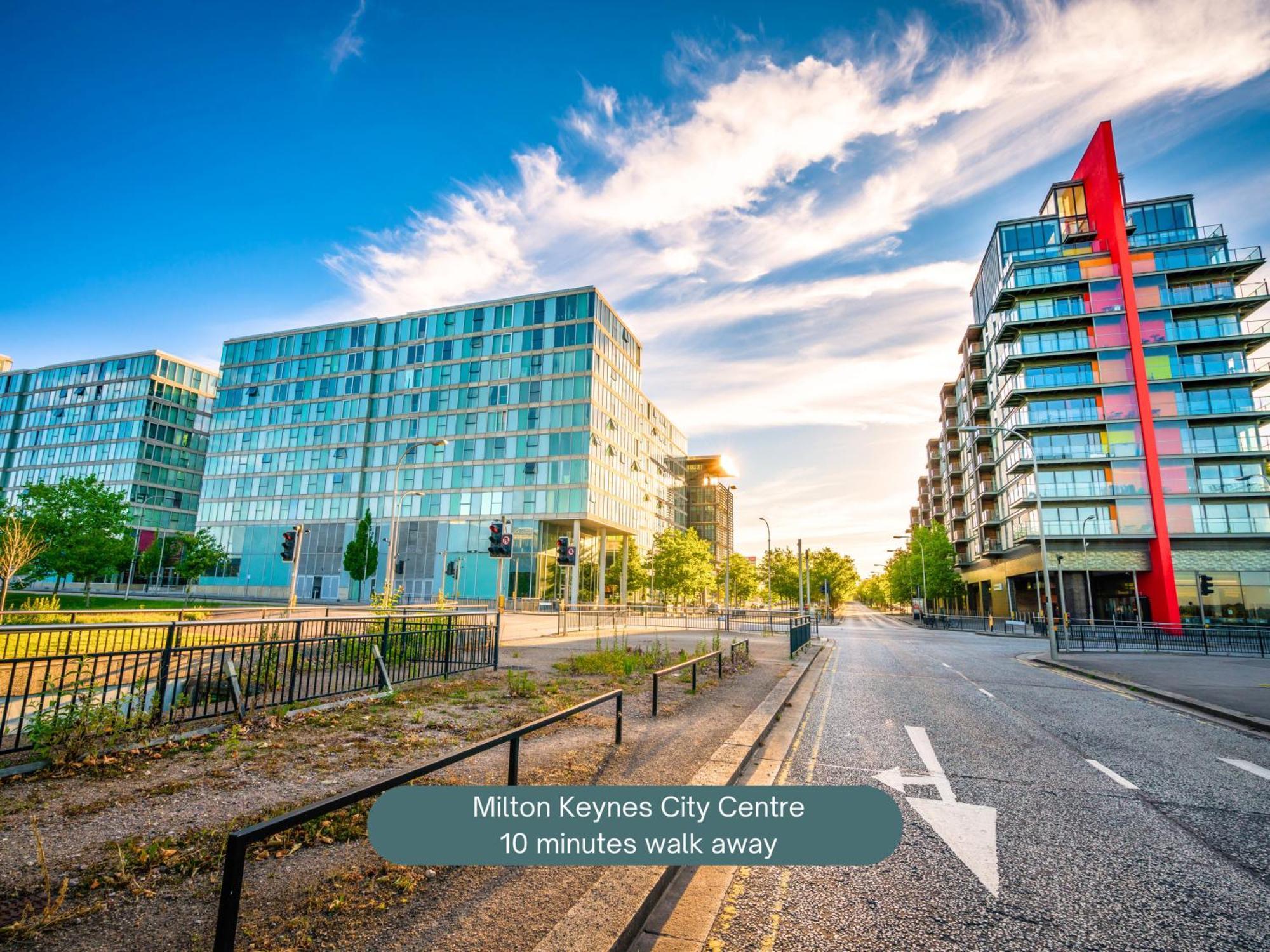 Penthouse Apartment - City Centre - Secure Parking, Balcony, Self-Check-In, Fast Wifi And Smart Tv With Netflix By Yoko Property Milton Keynes Exteriér fotografie