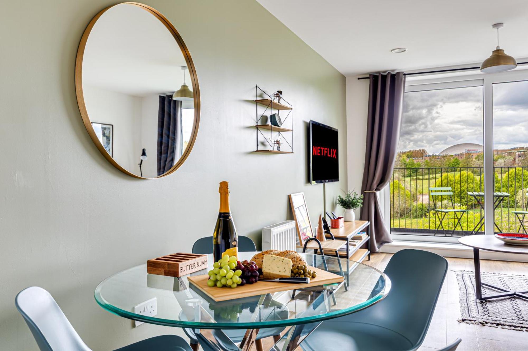 Penthouse Apartment - City Centre - Secure Parking, Balcony, Self-Check-In, Fast Wifi And Smart Tv With Netflix By Yoko Property Milton Keynes Exteriér fotografie