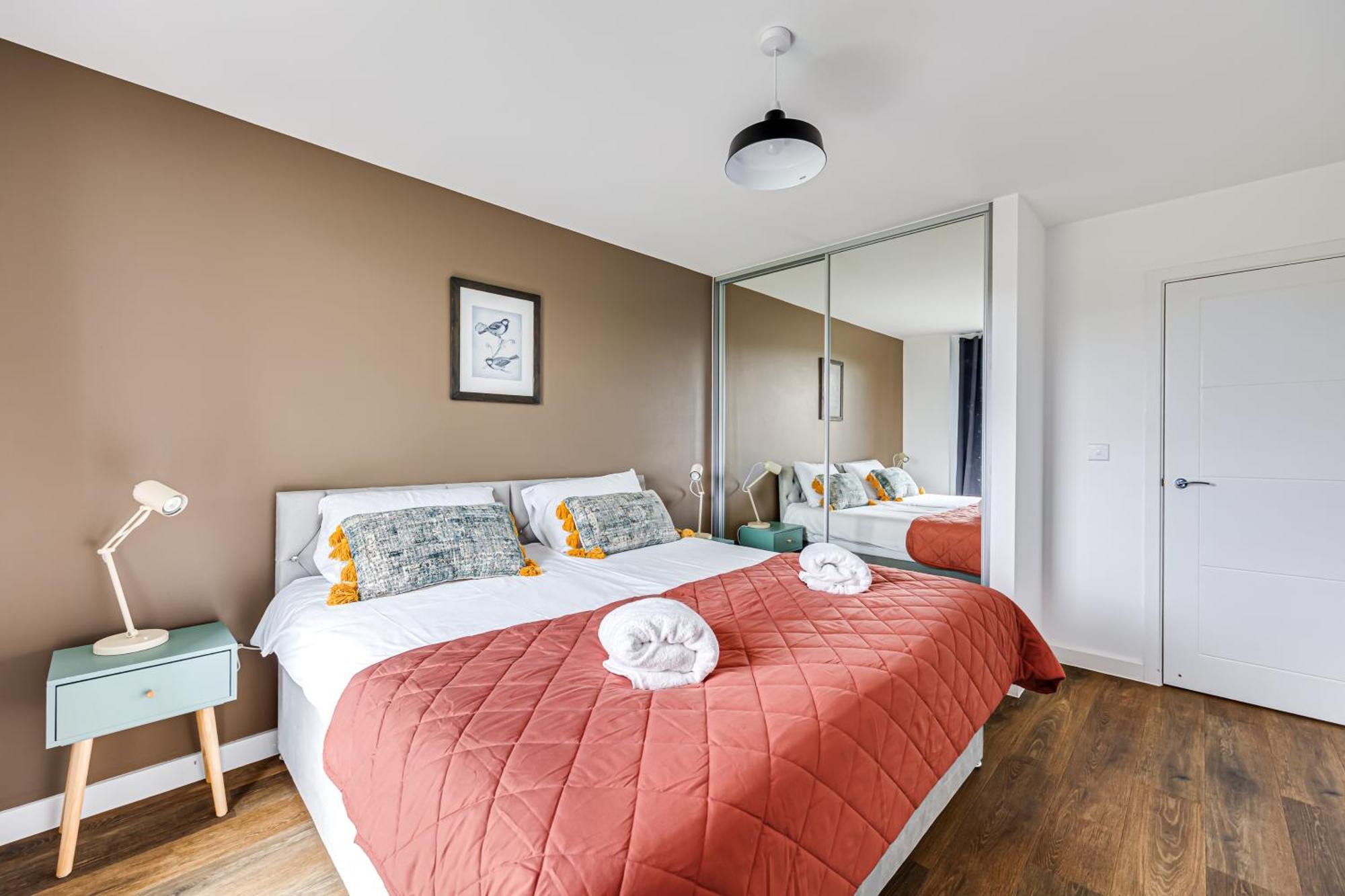 Penthouse Apartment - City Centre - Secure Parking, Balcony, Self-Check-In, Fast Wifi And Smart Tv With Netflix By Yoko Property Milton Keynes Exteriér fotografie