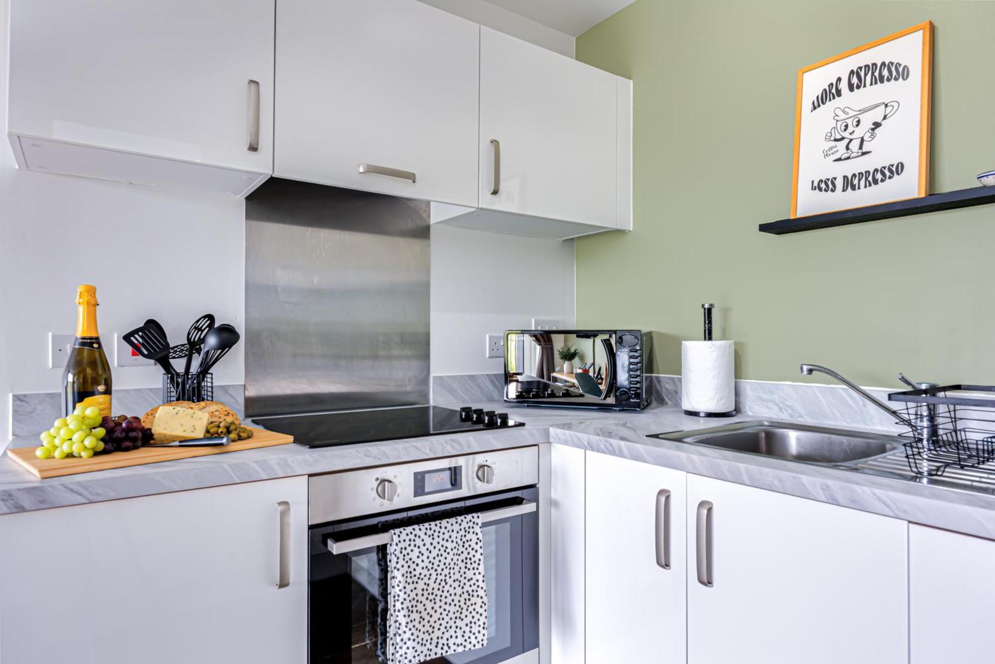 Penthouse Apartment - City Centre - Secure Parking, Balcony, Self-Check-In, Fast Wifi And Smart Tv With Netflix By Yoko Property Milton Keynes Exteriér fotografie